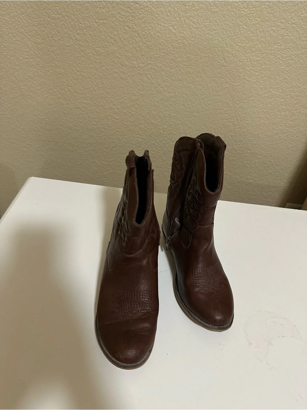 Worn once | Kids Brown Western Cowboy Boots with Embroidered Shaft